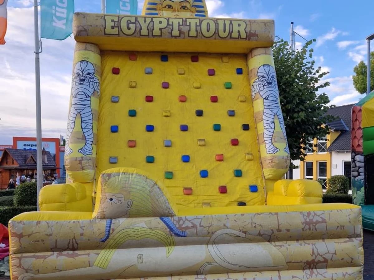 Kletterwand im Ägypten-Design mit Pharao- und Sphinx-Motiven